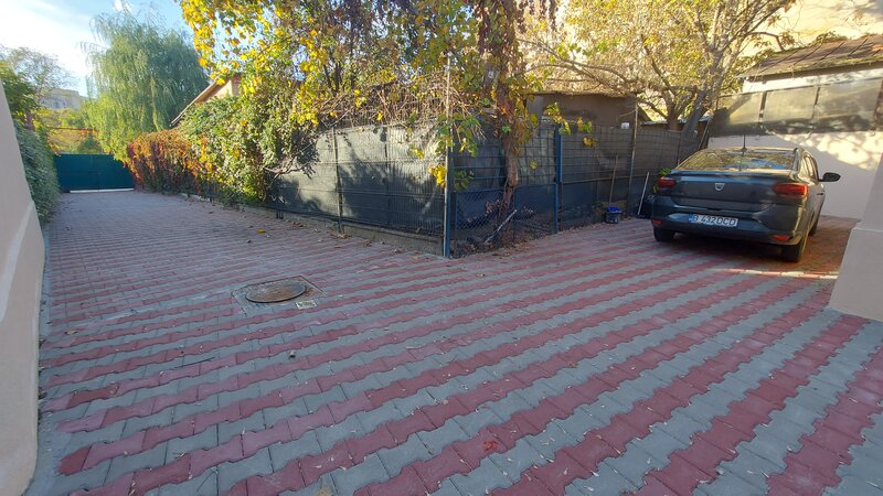 Piata Victoriei, str. Berzei,